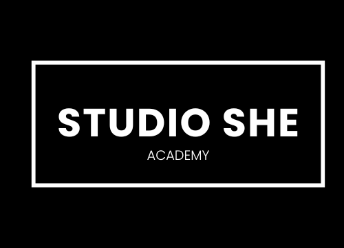 Black-and-White-Modern-Streetwear-Logo